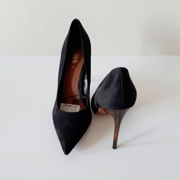 *Sold* NWT Zara black faux suede tortoise shell high heels, 42 - Picture 4 of 11